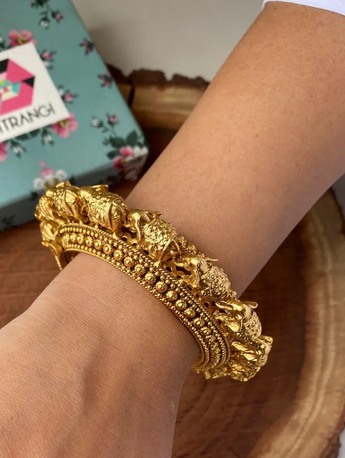 PreStyled Sets Attrangi Haathi Gold Kada PreStyled Sets Attrangi Haathi Gold Kada