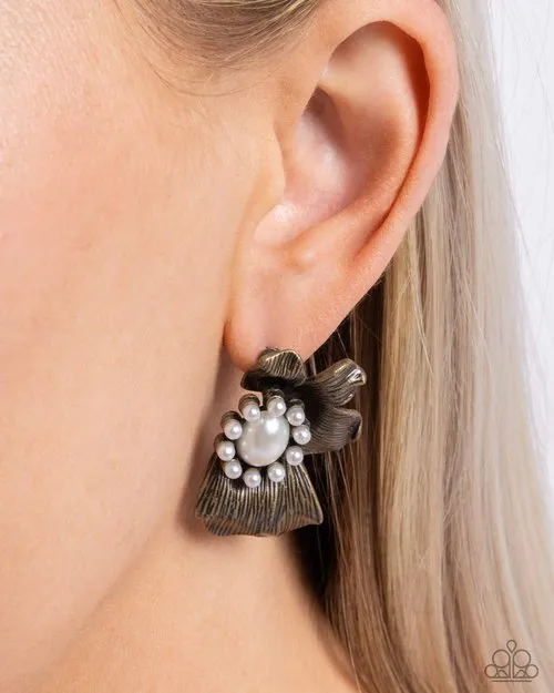 Earrings Paparazzi Jewelry Paparazzi Earring Sonata Shimmer Brass