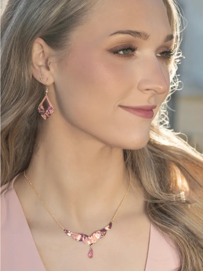 Necklaces Holly Yashi Isla Necklace in Vintage Burgundy