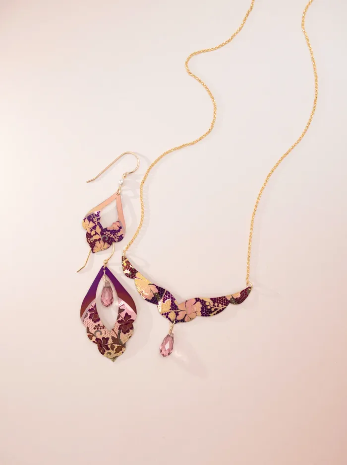 Necklaces Holly Yashi Isla Necklace in Vintage Burgundy
