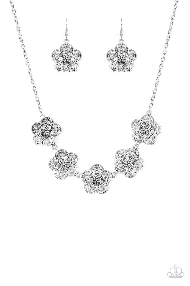 Necklaces Paparazzi Jewelry Paparazzi Necklace Garden Groove Silver Necklaces Paparazzi Jewelry Paparazzi Necklace Garden Groove Silver