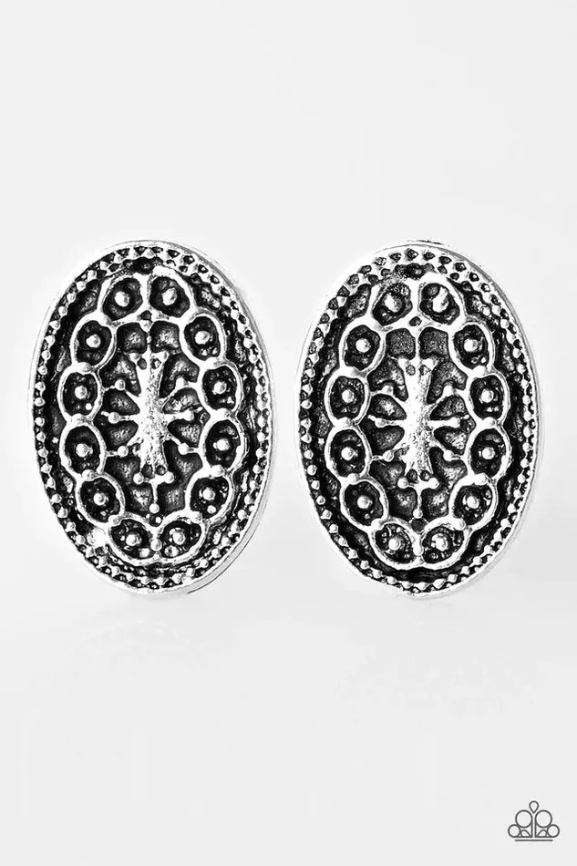 Paparazzi Jewelry Earrings Paparazzi Earring Just A Flicker Silver