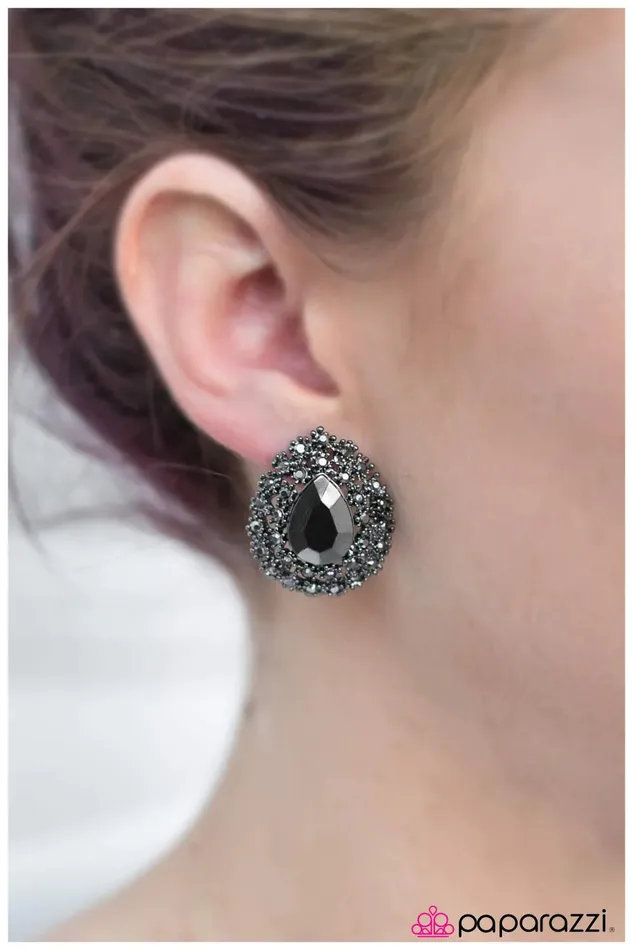 Paparazzi Jewelry Paparazzi Earring Irreplaceable Silver Earrings